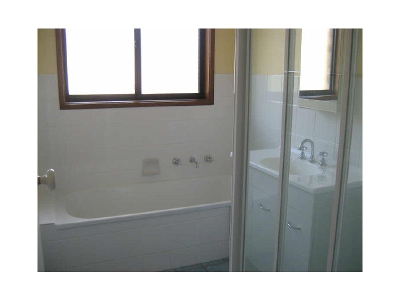 24 Nunan Crescent, Oxley ACT 2903