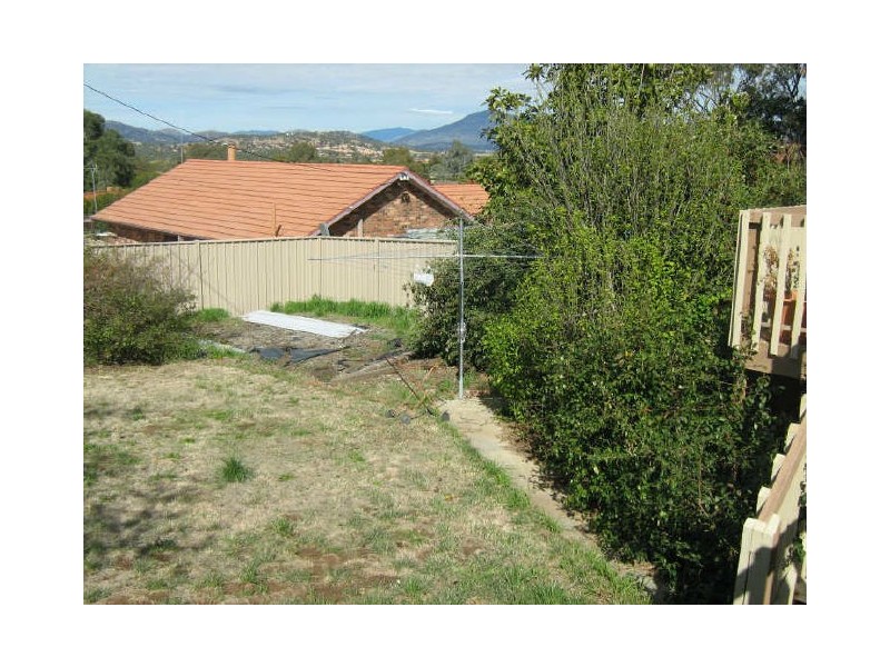 24 Nunan Crescent, Oxley ACT 2903