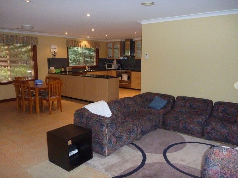 9 Kennerley Street, Curtin ACT 2605
