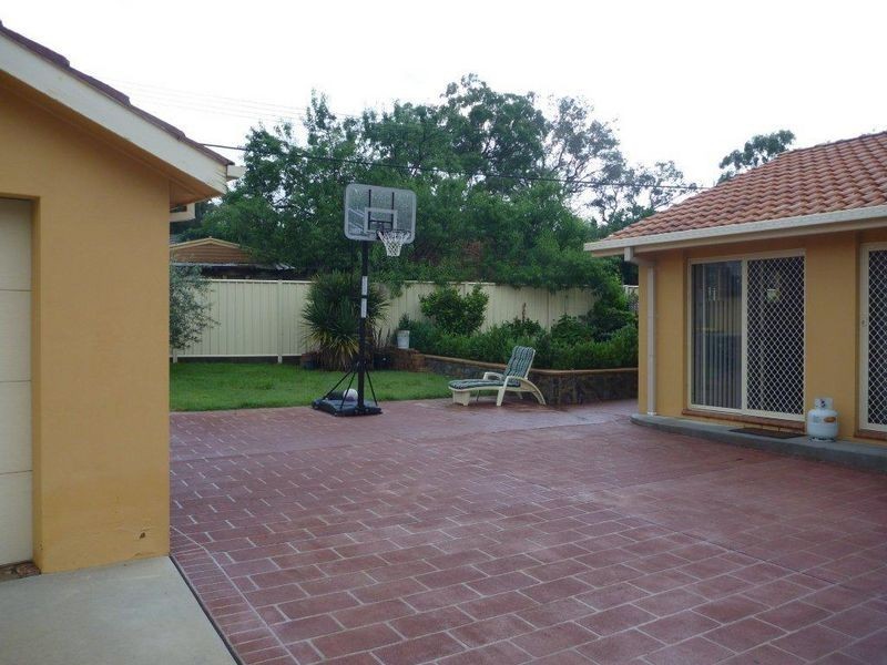 9 Kennerley Street, Curtin ACT 2605