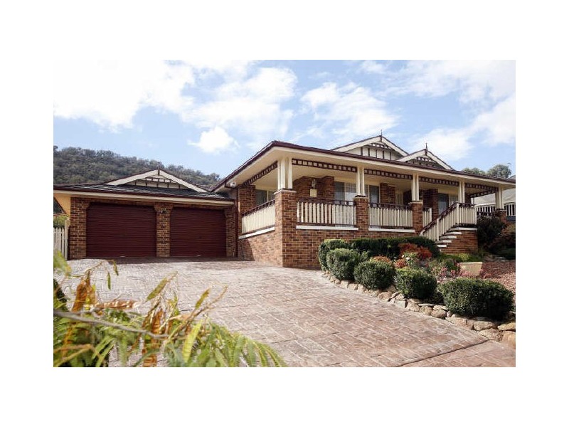 17 Russell Drysdale Crescent, Conder ACT 2906