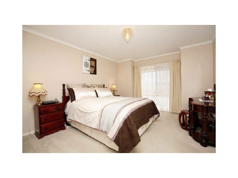 17 Russell Drysdale Crescent, Conder ACT 2906