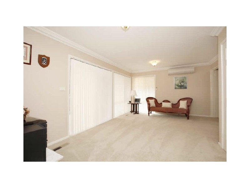 17 Russell Drysdale Crescent, Conder ACT 2906