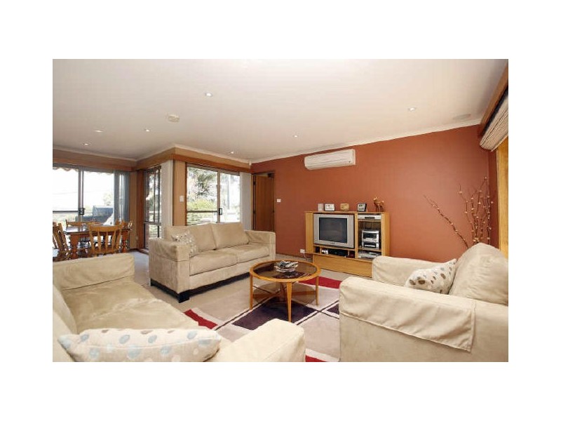 60 William Wilkins Crescent, Isaacs ACT 2607