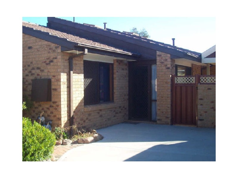 9/6 Beazley Crescent, Calwell ACT 2905