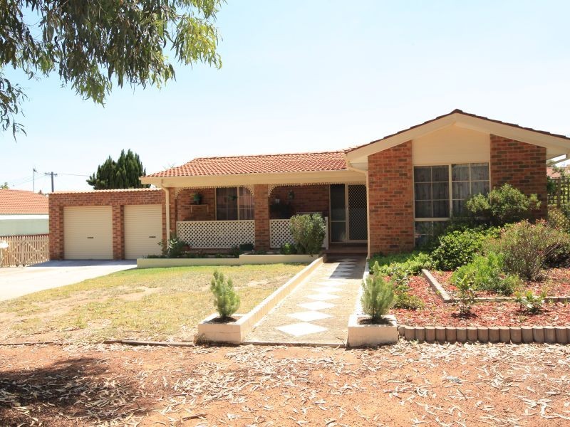 61 Kingscote Crescent, Bonython ACT 2905