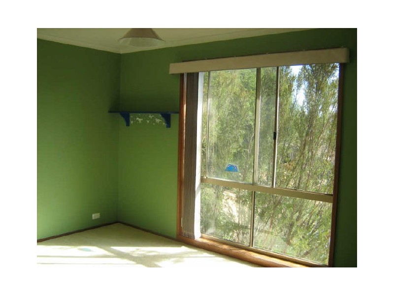 12 McManus Place, Calwell ACT 2905
