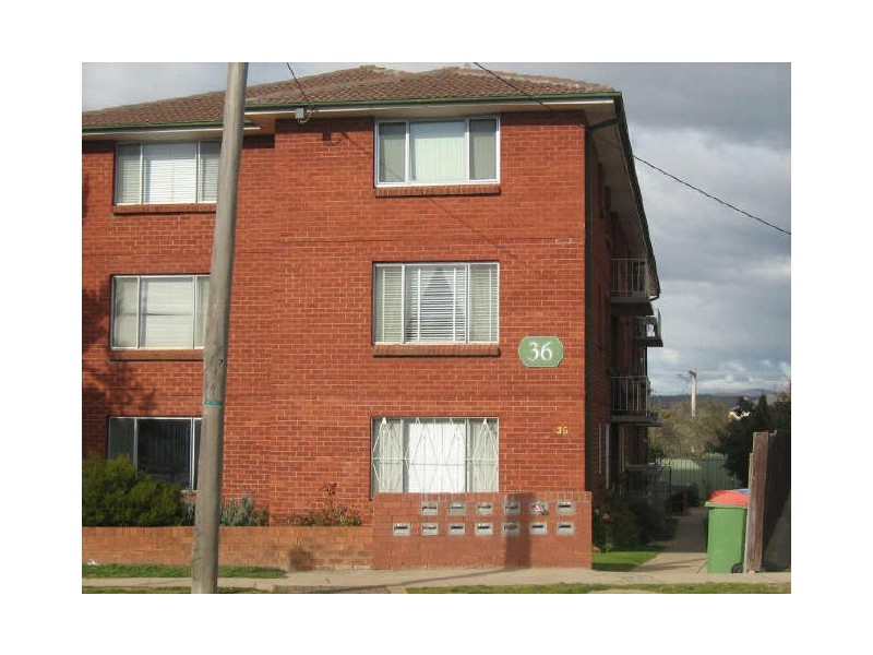 8/36 Uriarra Road, Queanbeyan NSW 2620