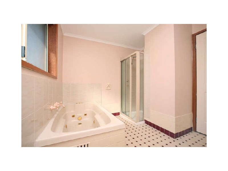 7 Hazlitt Glade, Gordon ACT 2906