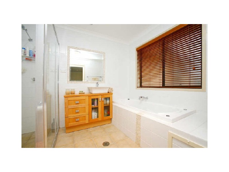 43 Carolyn Jackson Drive, Jerrabomberra NSW 2619