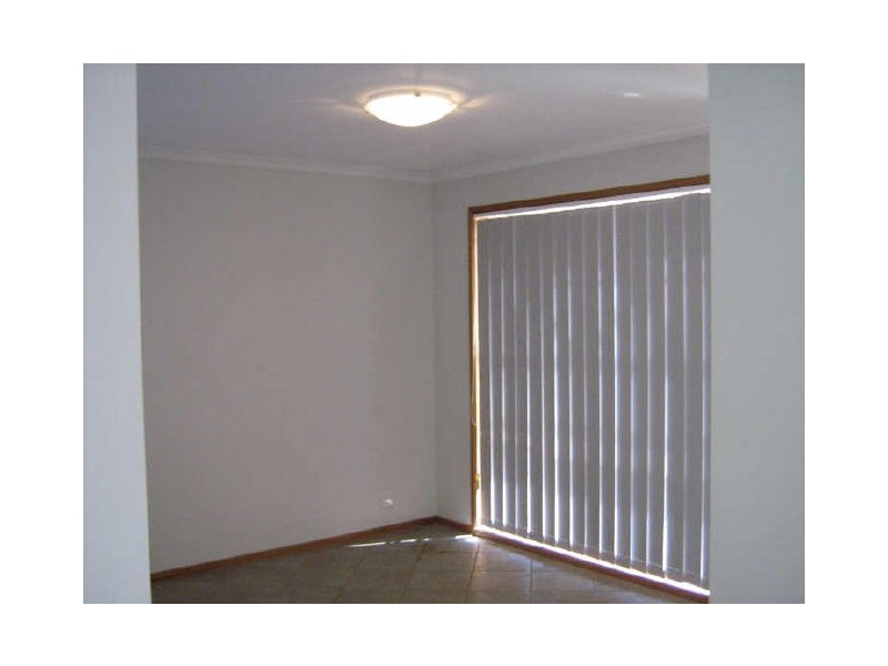 8/7 Purnell Place, Calwell ACT 2905