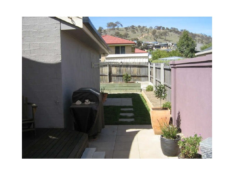 16 Angell Place, Banks ACT 2906