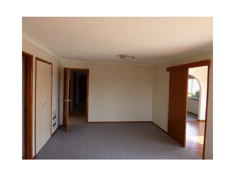 27 Casey Crescent, Calwell ACT 2905