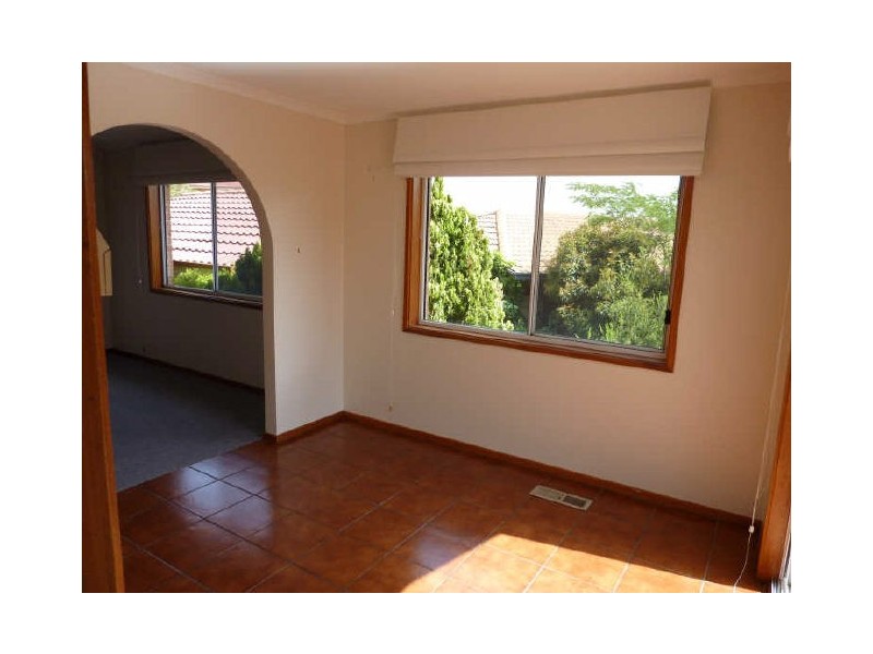 27 Casey Crescent, Calwell ACT 2905