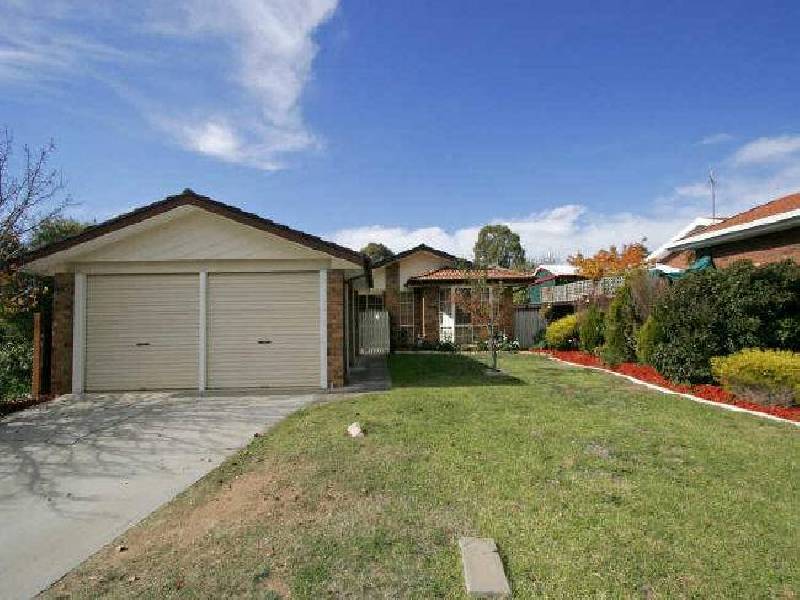 6 Snowgum Place, Jerrabomberra NSW 2619