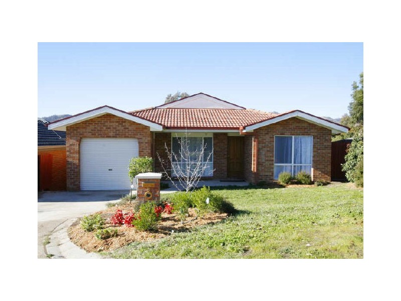 8 Lott Place, Gordon ACT 2906