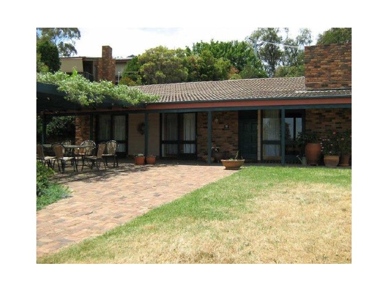 16 Adamson Street, Wanniassa ACT 2903