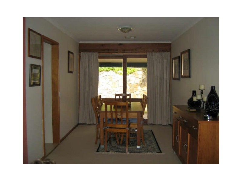 16 Adamson Street, Wanniassa ACT 2903