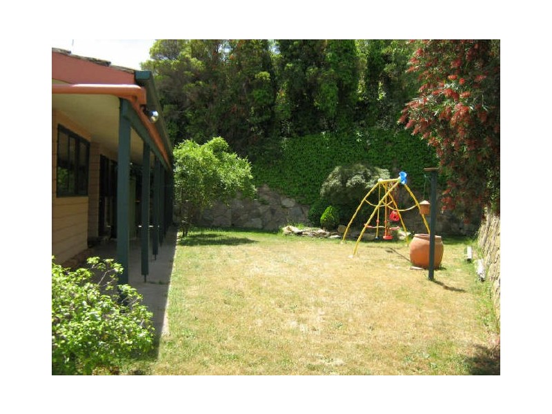 16 Adamson Street, Wanniassa ACT 2903