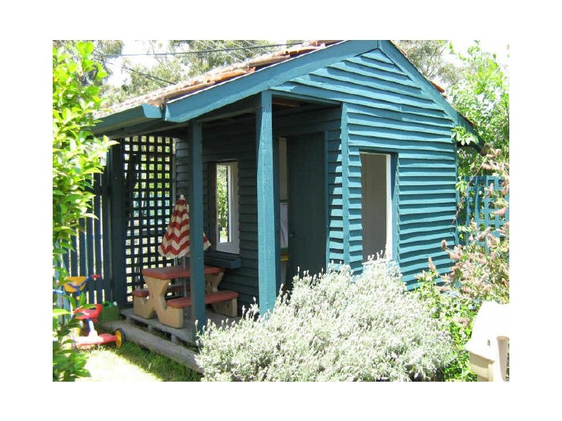 16 Adamson Street, Wanniassa ACT 2903