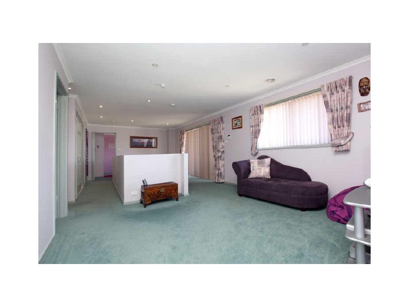 24 Aldor Green, Conder ACT 2906