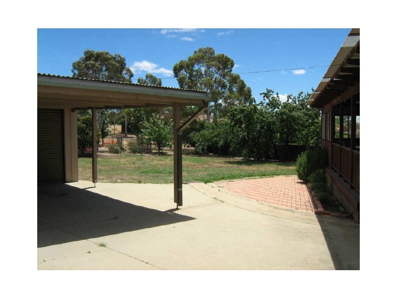 4 Southwood Retreat, Bonython ACT 2905