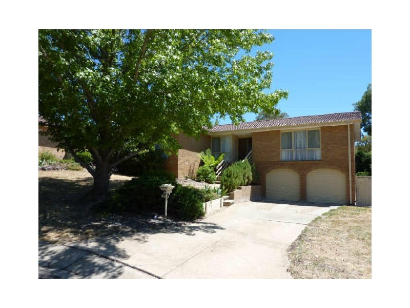 5 Henning Place, Kambah ACT 2902