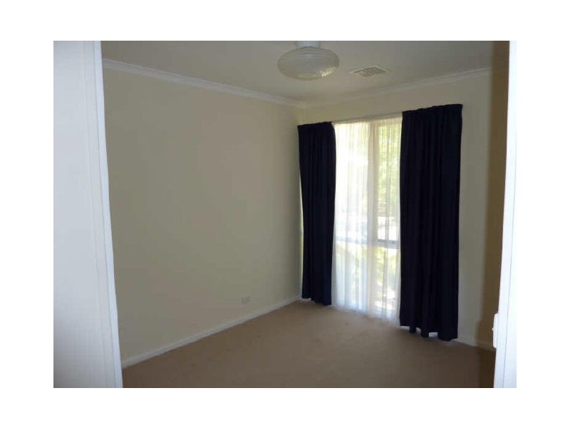 5 Henning Place, Kambah ACT 2902