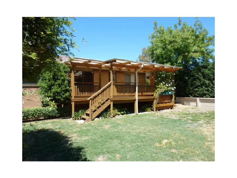 5 Henning Place, Kambah ACT 2902