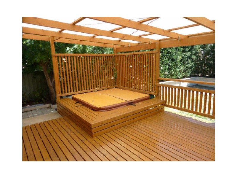 5 Henning Place, Kambah ACT 2902