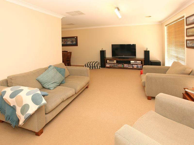 52 Abercorn Crescent, Isabella Plains ACT 2905