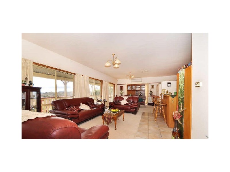 8 Callaway Crescent, Gordon ACT 2906