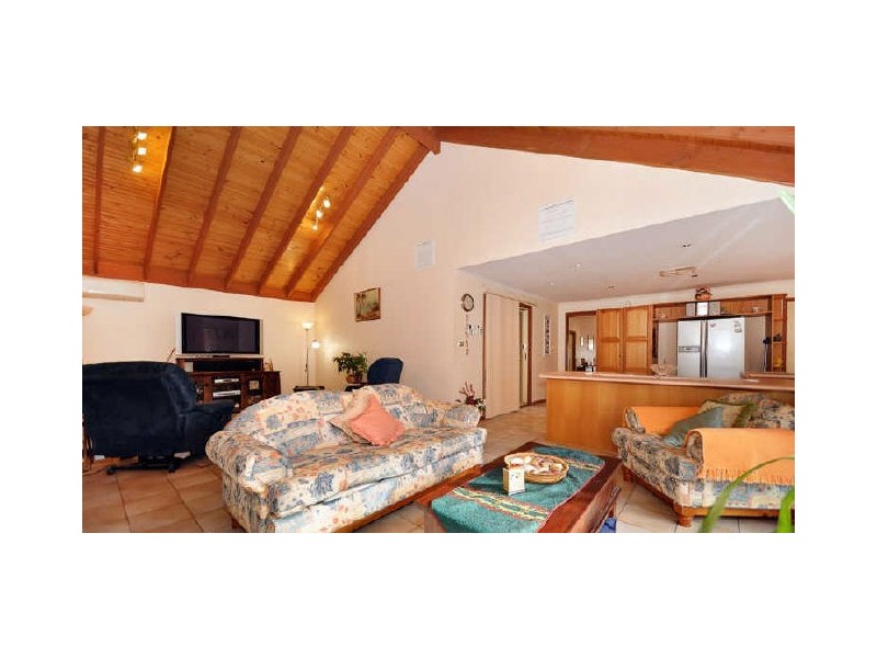 8 Callaway Crescent, Gordon ACT 2906