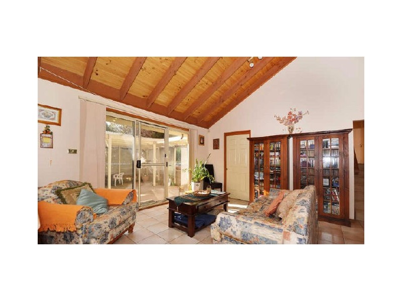 8 Callaway Crescent, Gordon ACT 2906