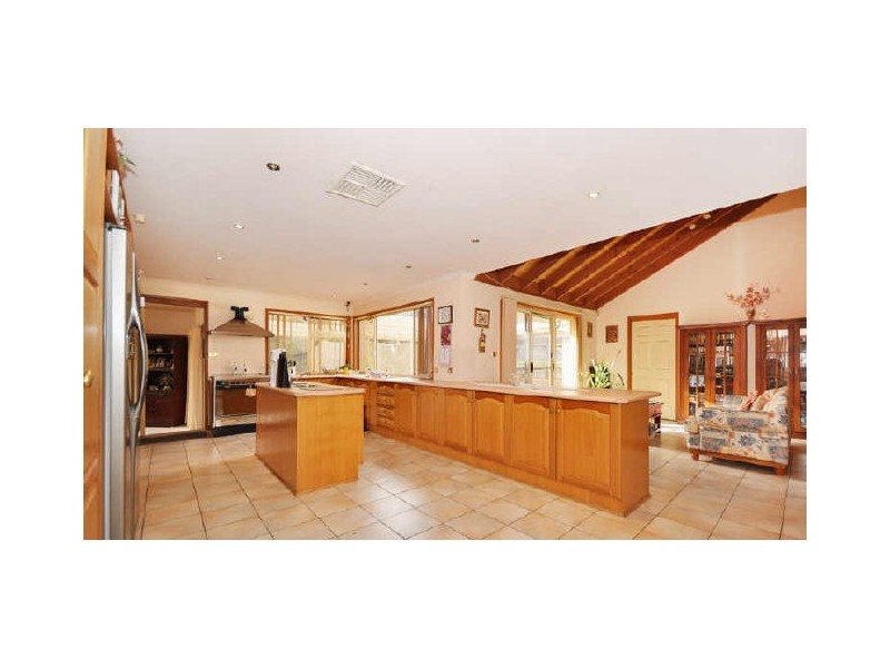 8 Callaway Crescent, Gordon ACT 2906