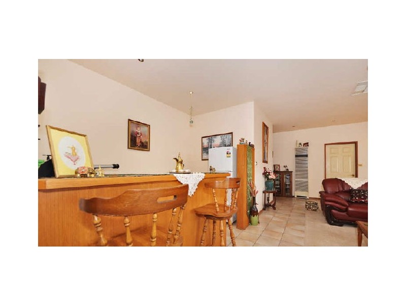 8 Callaway Crescent, Gordon ACT 2906