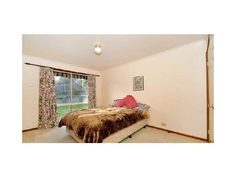 8 Callaway Crescent, Gordon ACT 2906