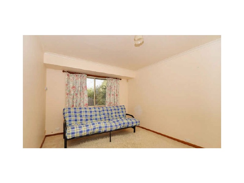 8 Callaway Crescent, Gordon ACT 2906