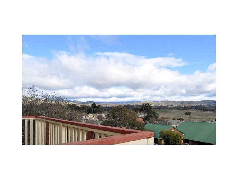 8 Callaway Crescent, Gordon ACT 2906