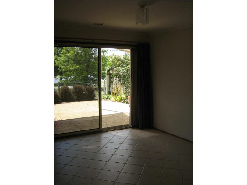 17 Grounds Crescent, Greenway ACT 2900