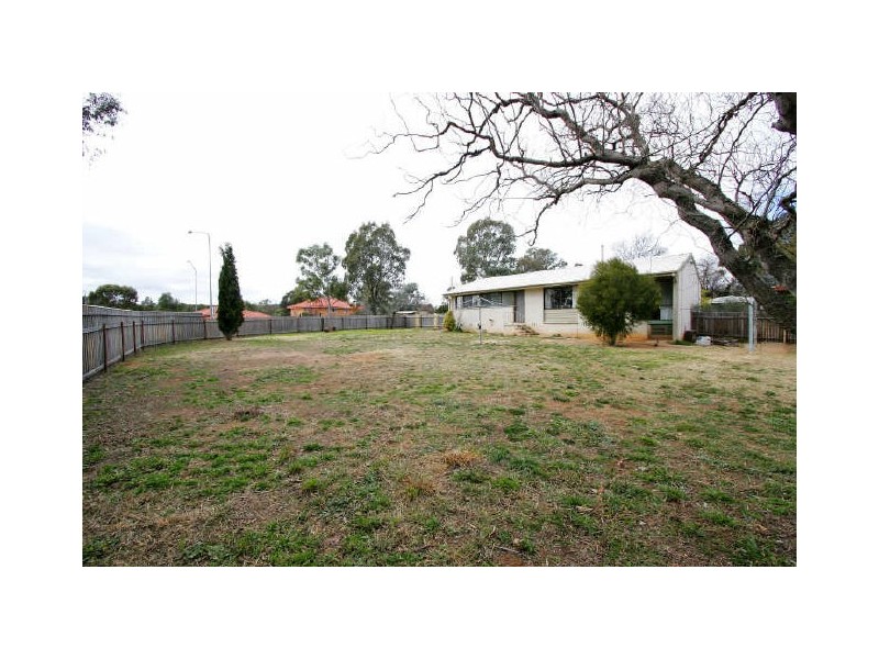 2 Bolton Place, Wanniassa ACT 2903