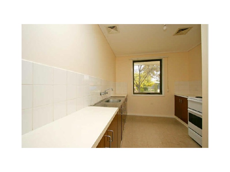 2 Bolton Place, Wanniassa ACT 2903