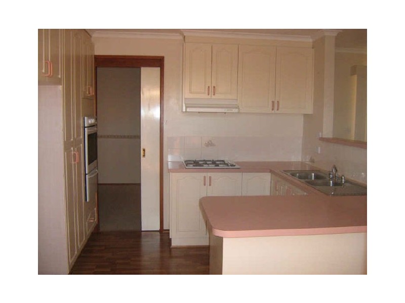 13 Shean Place, Gordon ACT 2906