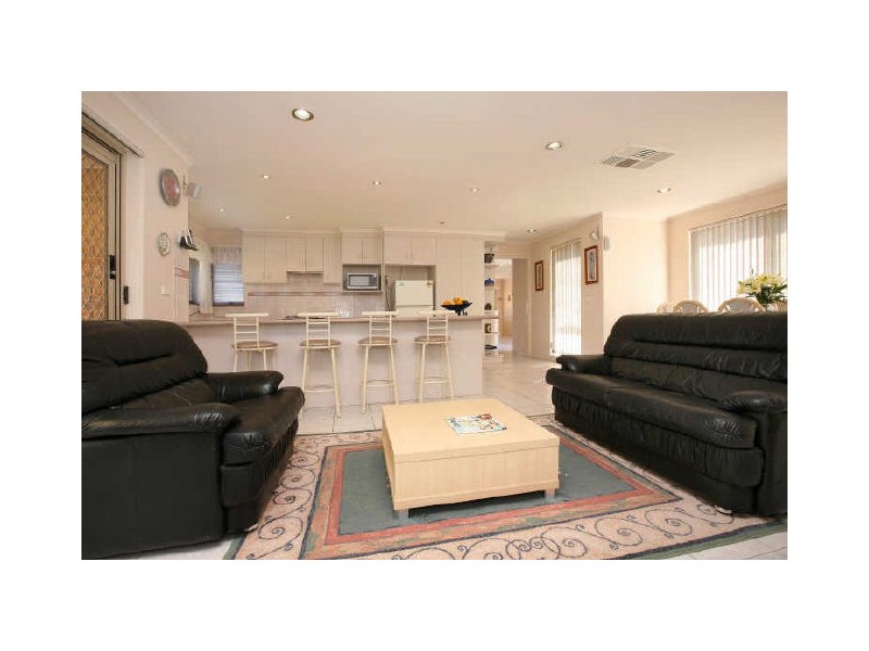 20 Parfitt Crescent, Calwell ACT 2905