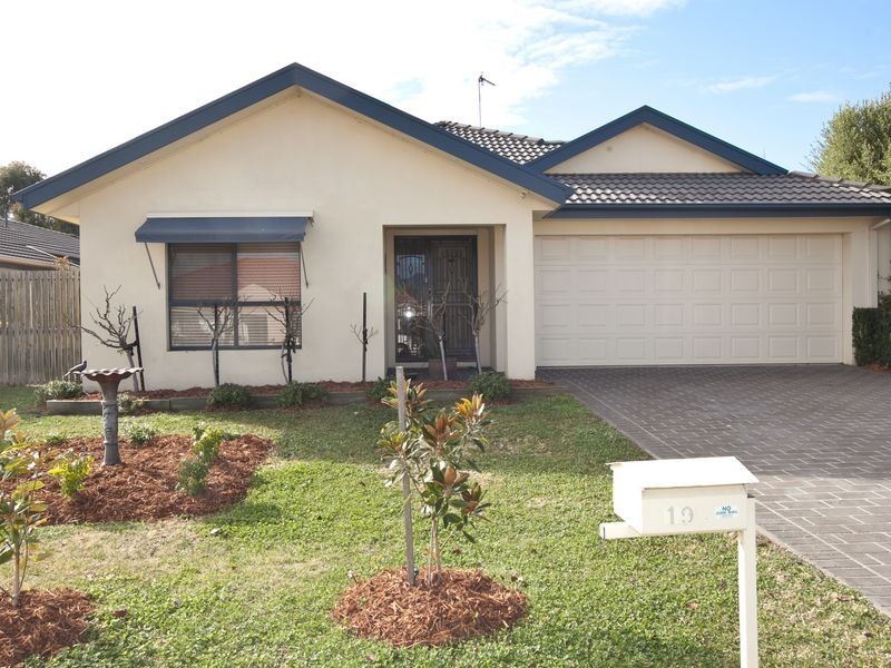 19 Rollins Place, Gordon ACT 2906