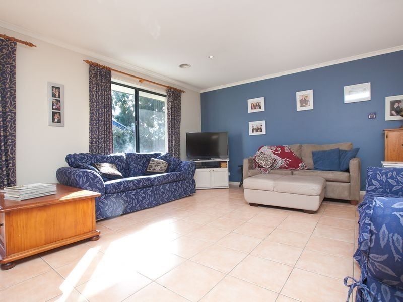 19 Rollins Place, Gordon ACT 2906