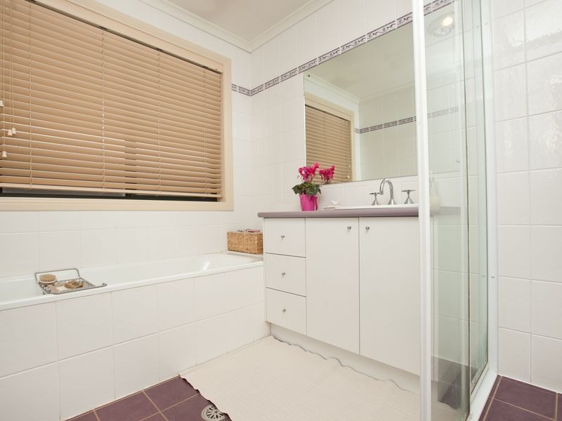 19 Rollins Place, Gordon ACT 2906