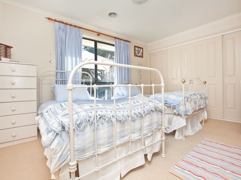 19 Rollins Place, Gordon ACT 2906