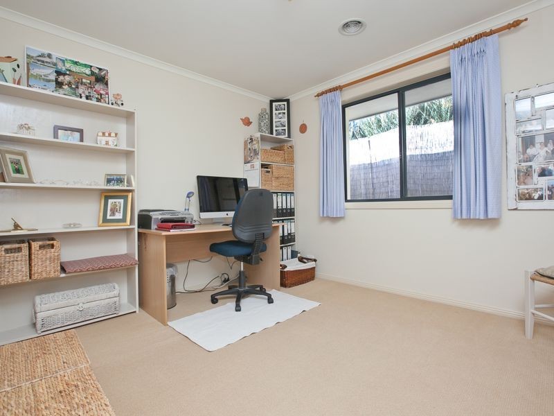 19 Rollins Place, Gordon ACT 2906