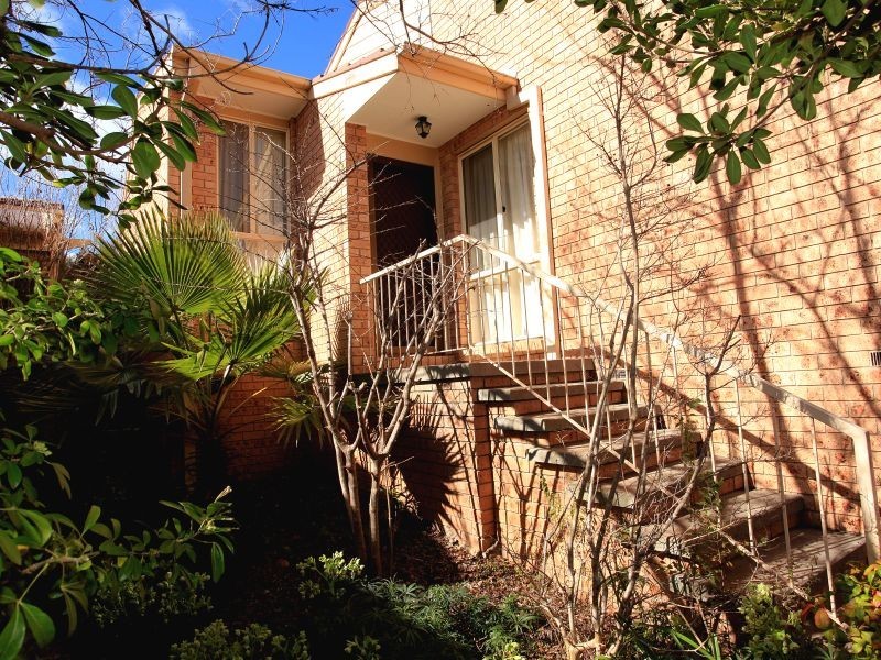 13/11 Derrington Crescent, Bonython ACT 2905